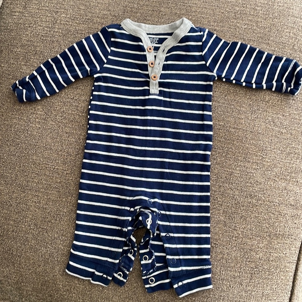3mo long sleeved footless outfit.